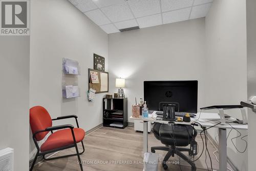 Office 9 - 118-119 - 379 Dundas Street, London East (East K), ON 