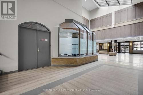 Entrance to 119 - 118-119 - 379 Dundas Street, London East (East K), ON 