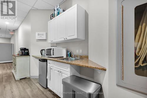 Kitchenette with wet bar - 118-119 - 379 Dundas Street, London East (East K), ON 