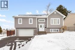 13 Harris Street  Oromocto, NB E2V 0A7