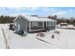 646 Principale  Pointe-Verte, NB E8J 3A1