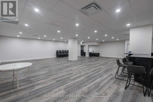 905 - 2737 Keele Street, Toronto, ON - Indoor