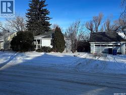 333 5th AVENUE SE  Weyburn, SK S4H 1Y4