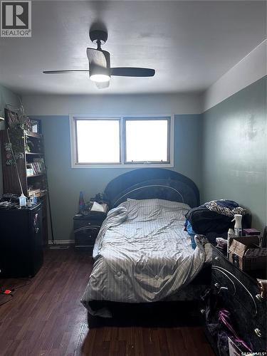 333 5Th Avenue Se, Weyburn, SK - Indoor Photo Showing Bedroom