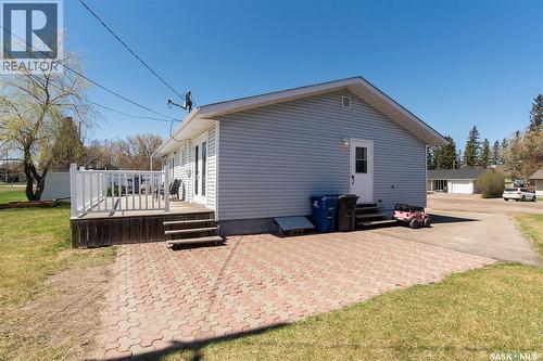 207 Brookdale Place, Wynyard, SK - Outdoor With Exterior