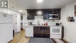 Apt Kitchen - 