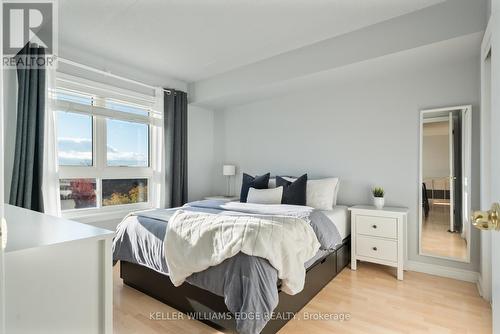 304 - 4450 Fairview Street, Burlington, ON - Indoor Photo Showing Bedroom
