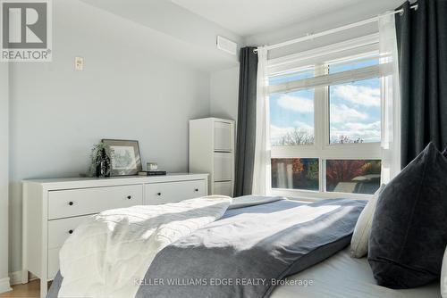 304 - 4450 Fairview Street, Burlington, ON - Indoor Photo Showing Bedroom