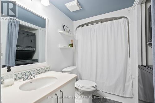 304 - 4450 Fairview Street, Burlington, ON - Indoor Photo Showing Bathroom
