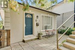 5A DYNEVOR ROAD  Toronto, ON M6E 3W7