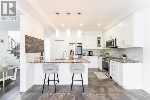 301 Freure Drive, Cambridge, ON - Indoor Photo Showing Kitchen With Upgraded Kitchen