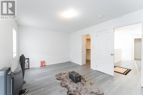 301 Freure Drive, Cambridge, ON - Indoor Photo Showing Other Room