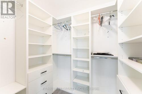 301 Freure Drive, Cambridge, ON - Indoor With Storage