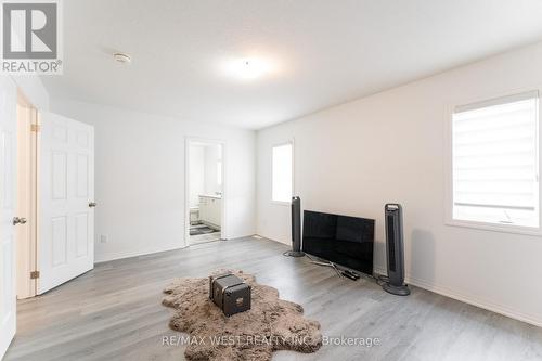 301 Freure Drive, Cambridge, ON - Indoor