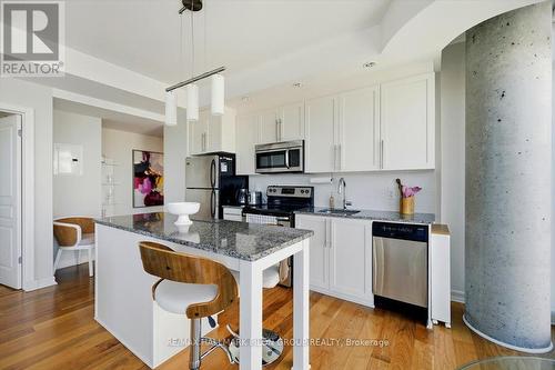 413 - 238 Besserer Street, Ottawa, ON - Indoor Photo Showing Kitchen With Stainless Steel Kitchen