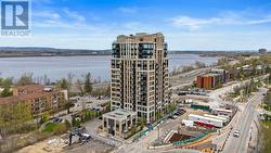 Don't miss this spectacular condo in Westboro! - 