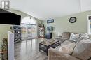 7880 Ascot Circle, Niagara Falls (Ascot), ON  - Indoor Photo Showing Living Room 