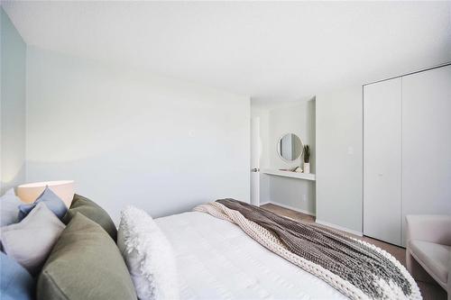 A 11 Apple Lane, Winnipeg, MB - Indoor Photo Showing Bedroom