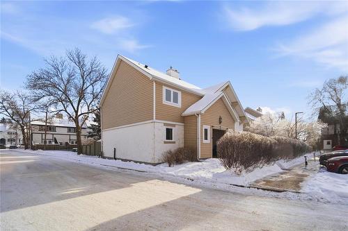 A 11 Apple Lane, Winnipeg, MB - Outdoor