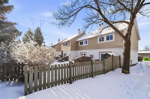 A 11 Apple Lane, Winnipeg, MB - Outdoor