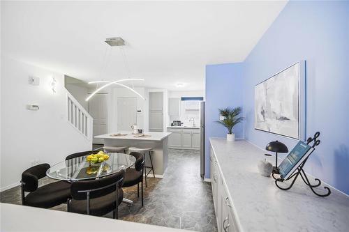 A 11 Apple Lane, Winnipeg, MB - Indoor