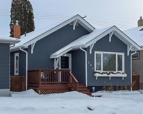 701 Sherburn Street  Winnipeg, MB R3G 0L1