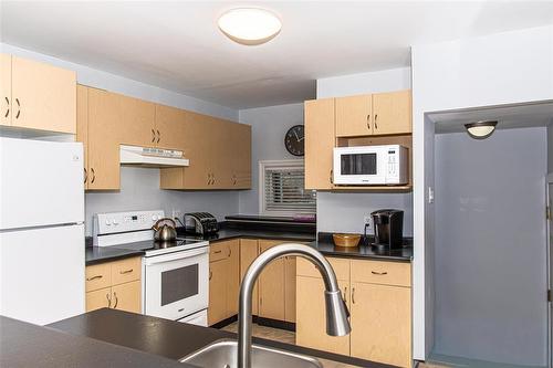 Kitchen - All appliances included. - 701 Sherburn Street, Winnipeg, MB - Indoor Photo Showing Kitchen