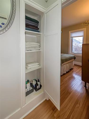 Linen Closet - 701 Sherburn Street, Winnipeg, MB - Indoor