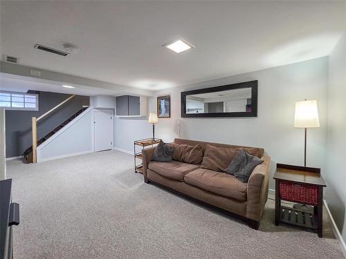 Rec Room - 701 Sherburn Street, Winnipeg, MB - Indoor Photo Showing Living Room