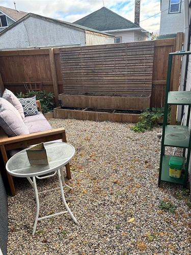 701 Sherburn Street, Winnipeg, MB - Outdoor