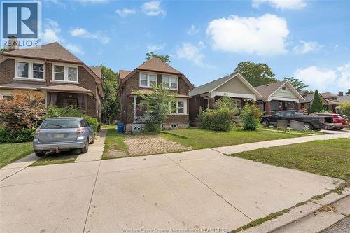 466 RANKIN  Windsor, ON N9B 2R7