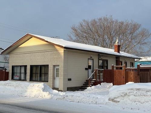 136 Court Street S  Thunder Bay, ON P7B 2X4