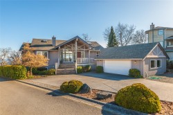3748 Glen Oaks Dr  Nanaimo, BC V9T 6H2