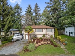 1232 Pearce Cres  Saanich, BC V8X 3S9