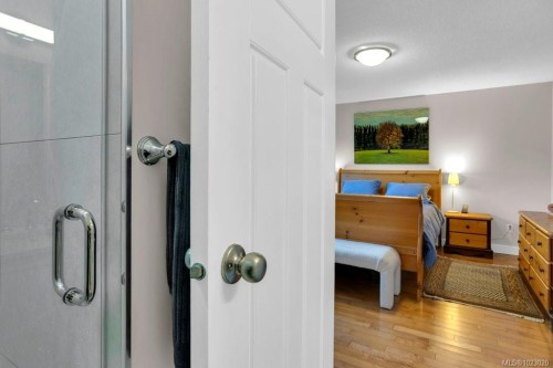 6069 Waldbank Rd, Nanaimo, BC 