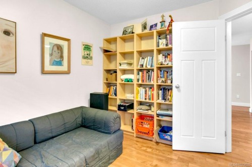 6069 Waldbank Rd, Nanaimo, BC 