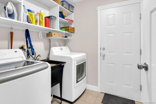 6069 Waldbank Rd, Nanaimo, BC 