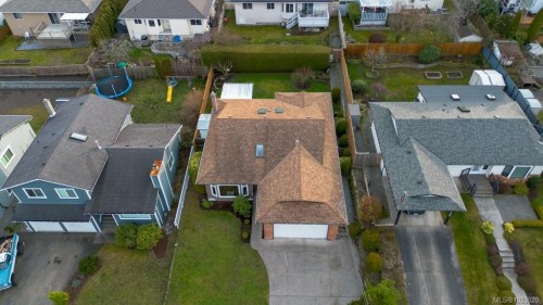 6069 Waldbank Rd, Nanaimo, BC 