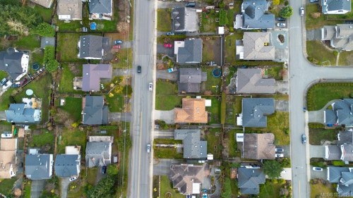 6069 Waldbank Rd, Nanaimo, BC 