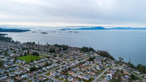 6069 Waldbank Rd, Nanaimo, BC 