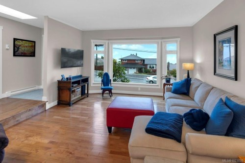 6069 Waldbank Rd, Nanaimo, BC 