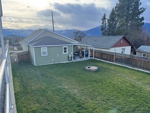 1930 Pine Street, Creston, BC - Outdoor