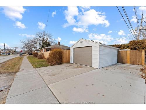 2496 Meldrum, Windsor, ON 