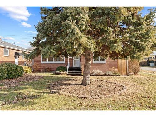 2496 Meldrum, Windsor, ON 