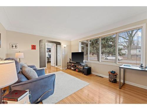 2496 Meldrum, Windsor, ON 