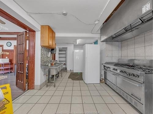 801 Victoria Avenue, Windsor, ON 