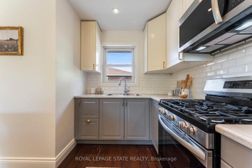 103 Wise Crescent, Hamilton, ON - Indoor Photo Showing Kitchen With Double Sink With Upgraded Kitchen