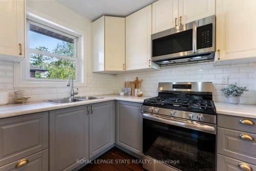 103 Wise Crescent, Hamilton, ON - Indoor Photo Showing Kitchen With Double Sink