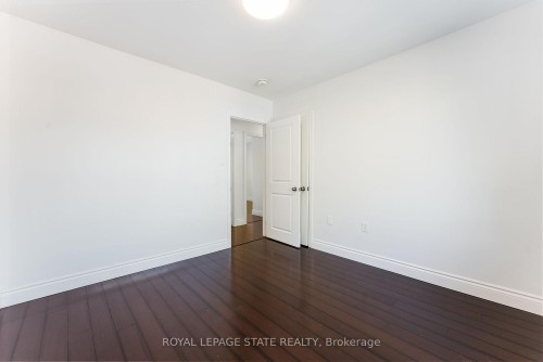 103 Wise Crescent, Hamilton, ON - Indoor Photo Showing Other Room