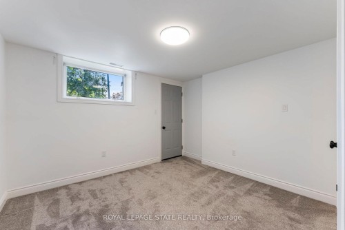 103 Wise Crescent, Hamilton, ON - Indoor Photo Showing Other Room